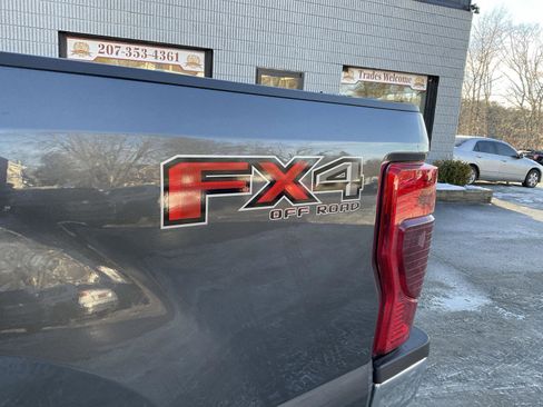 Used 2020 Ford F350 Lariat w/ Lariat Value Package image 11