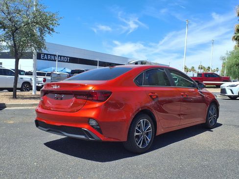 Used 2022 Kia Forte LXS FWD image 5