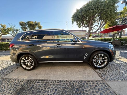 Used 2019 BMW X5 xDrive40i w/ Premium Package 2 AWD/4WD image 4