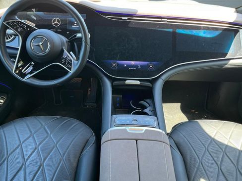 Used 2023 Mercedes-Benz EQS 580 4MATIC Sedan image 3