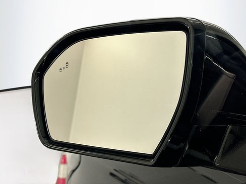 Used 2024 Ford Expedition Max XLT image 16