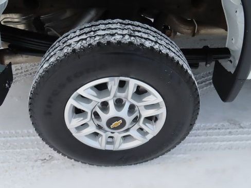 Used 2025 Chevrolet Silverado 2500 LT w/ Convenience Package AWD/4WD image 19