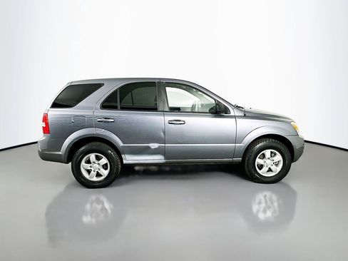 Used 2008 Kia Sorento 2WD image 9