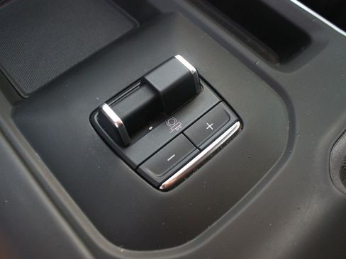 Used 2024 GMC Sierra 3500 Denali Ultimate AWD/4WD image 24