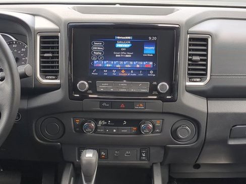 Certified 2024 Nissan Frontier SL w/ Technology Package RWD image 18