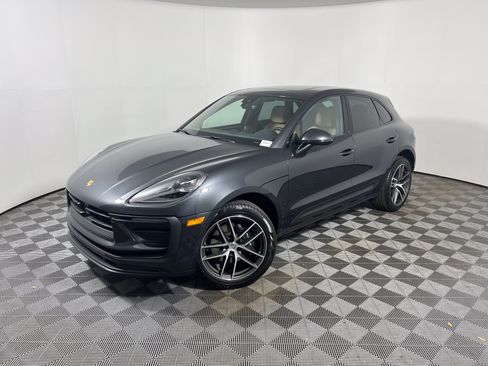 Certified 2026 Porsche Macan AWD/4WD image 1