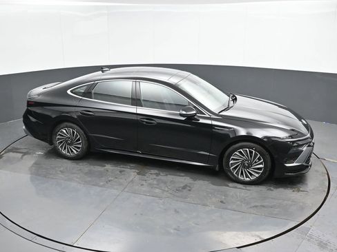 New 2025 Hyundai Sonata Limited image 41