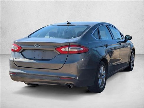 Used 2013 Ford Fusion SE image 4