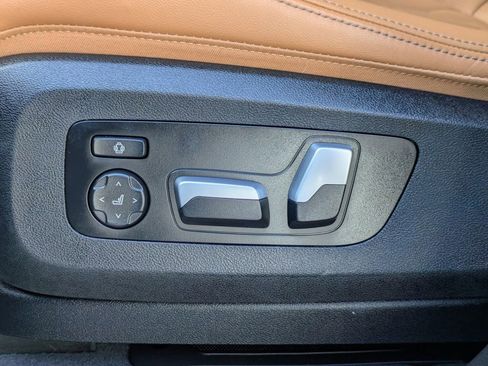 Used 2024 BMW X5 sDrive40i w/ M Sport Package RWD image 22