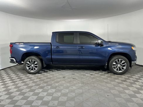 Used 2023 Chevrolet Silverado 1500 LT AWD/4WD image 9