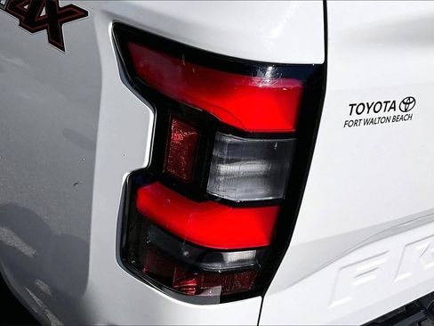 Used 2023 Nissan Frontier PRO-4X w/ Pro-4X Premium Package image 20