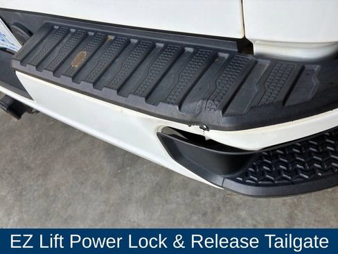 Used 2022 Chevrolet Silverado 1500 Custom RWD image 17