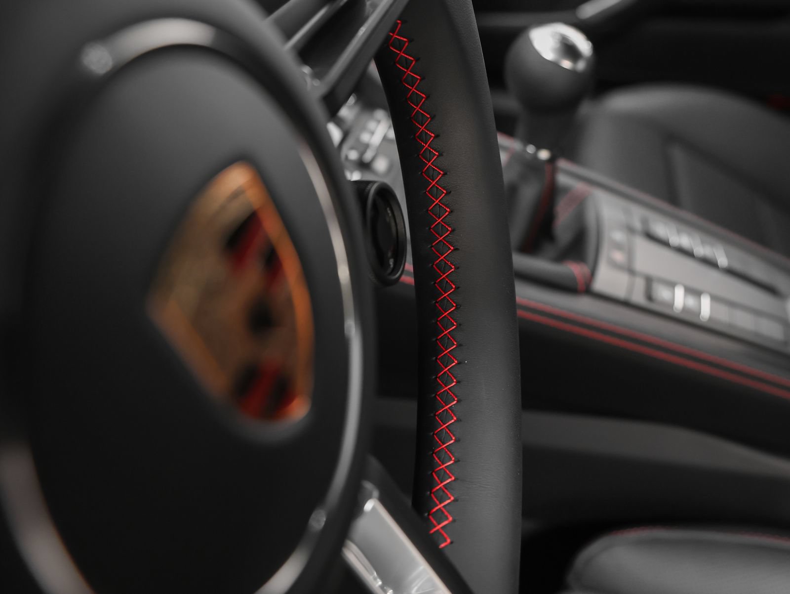 Certified 2025 Porsche 718 Cayman GTS RWD image 39