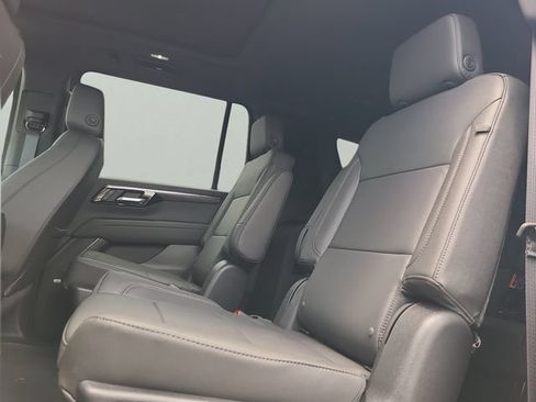 New 2026 Chevrolet Suburban LT w/ Comfort Package RWD image 14