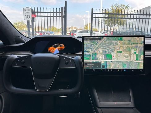 Used 2021 Tesla Model S Plaid image 6