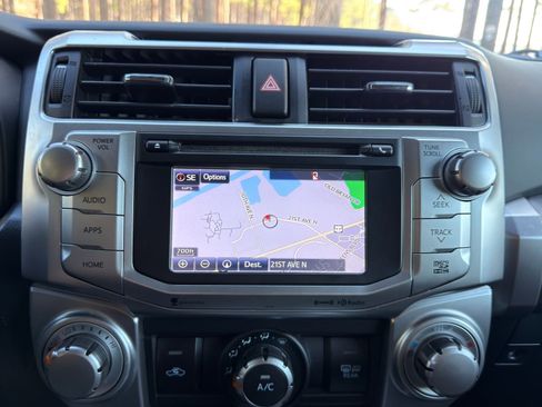 Used 2018 Toyota 4Runner SR5 image 5