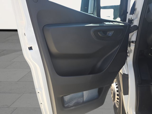 Used 2023 Mercedes-Benz Sprinter 3500 image 10