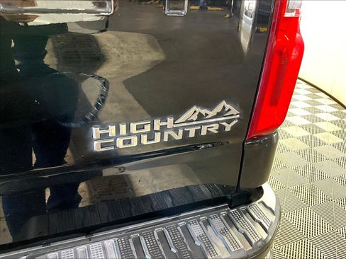 Used 2021 Chevrolet Silverado 1500 High Country AWD/4WD image 25