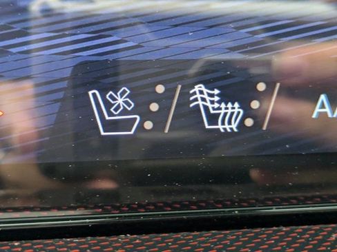 New 2026 Chevrolet Traverse RS w/ LPO, Floor Liner Package image 24