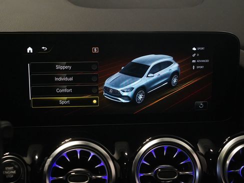 Certified 2022 Mercedes-Benz GLA 45 AMG 4MATIC image 24