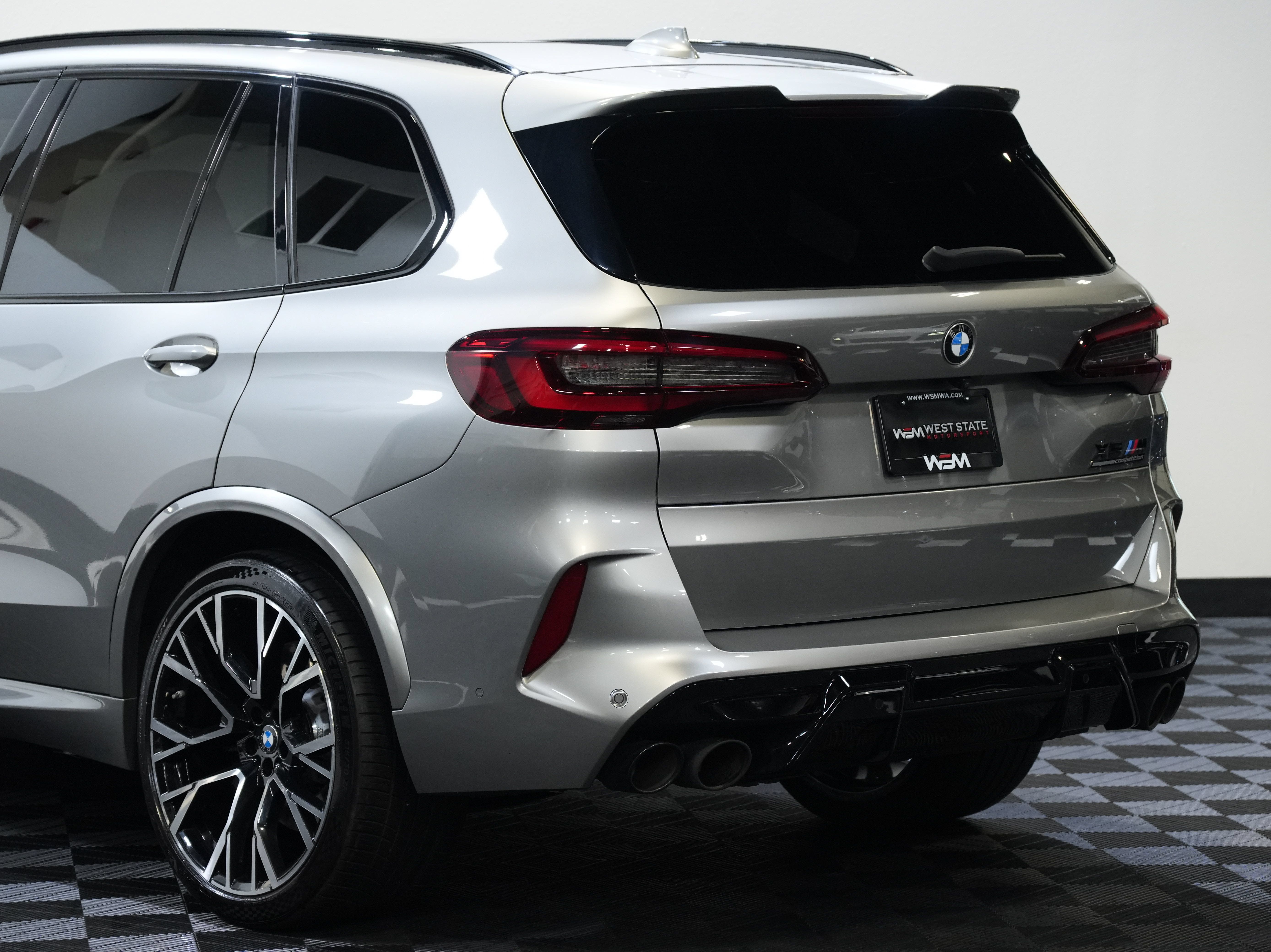 Used 2022 BMW X5 M w/ Competition Package 2 AWD/4WD image 15