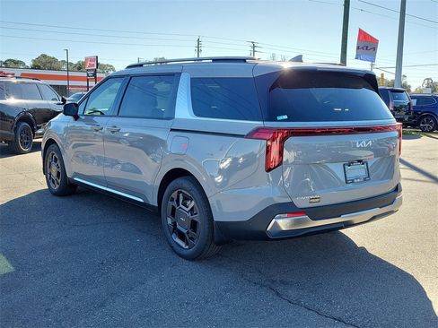 New 2026 Kia Carnival SX image 4