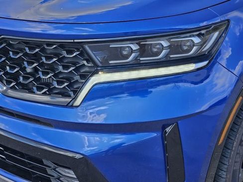 Used 2023 Kia Sorento SX image 9