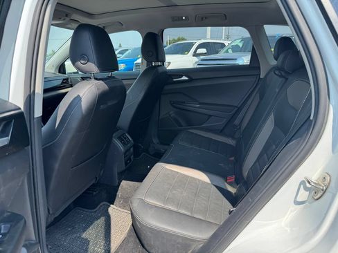 Used 2022 Volkswagen Taos SEL AWD/4WD image 5