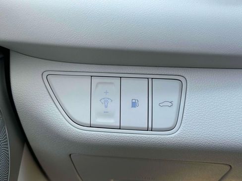 New 2026 Genesis G70 2.5T Prestige image 20