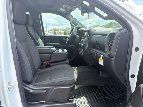 New 2026 Chevrolet Silverado 2500 Custom w/ Custom Value Package AWD/4WD image 19