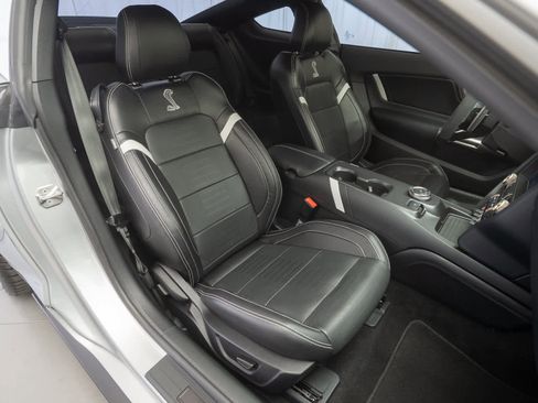 Used 2020 Ford Mustang Shelby GT500 w/ Technology Package image 14