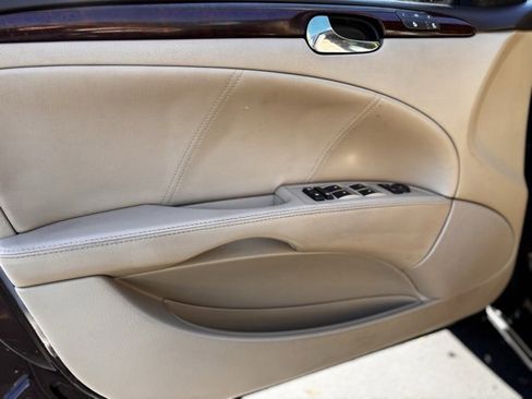 Used 2008 Buick Lucerne CXL w/ Ultra Confidence Package image 14