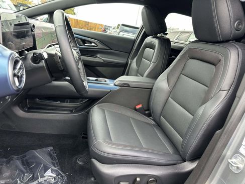 Used 2024 Chevrolet Equinox EV LT image 22