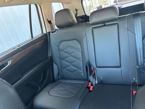 New 2026 Volkswagen Atlas SE FWD image 12