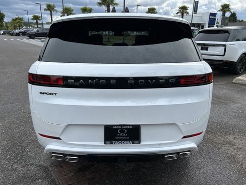 New 2025 Land Rover Range Rover Sport Dynamic SE image 6