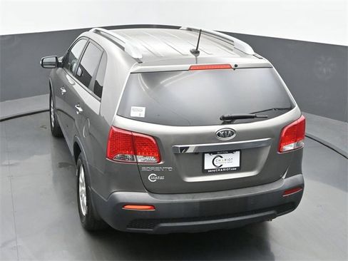 Used 2013 Kia Sorento LX w/ Convenience Pkg image 41