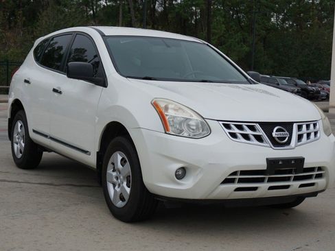 Used 2013 Nissan Rogue S image 3