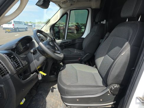 Used 2023 RAM ProMaster 1500 w/ Driver Convenience Group FWD image 8