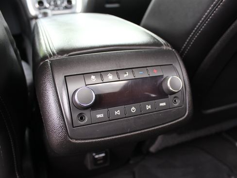 Used 2014 GMC Acadia SLT AWD/4WD image 34