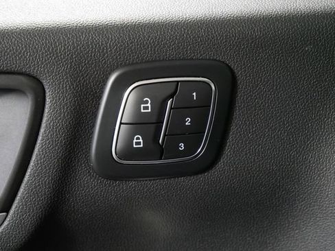 Certified 2025 Ford Escape Platinum image 17