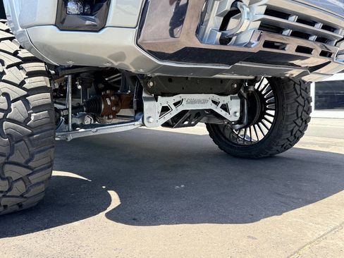 Used 2024 GMC Sierra 2500 Denali Ultimate image 16