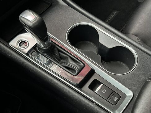 Used 2019 Nissan Altima 2.5 SV image 19