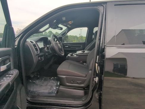 Used 2025 RAM 2500 Big Horn AWD/4WD image 17