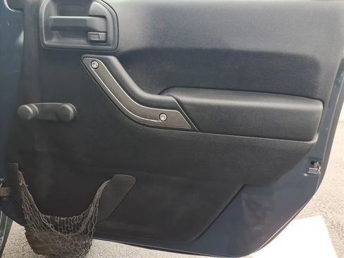 Used 2016 Jeep Wrangler Unlimited Sport w/ Connectivity Group image 11