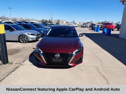 Used 2025 Nissan Altima 2.5 SV image 10