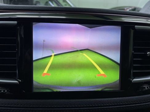 Used 2020 Chrysler Pacifica Limited FWD image 22