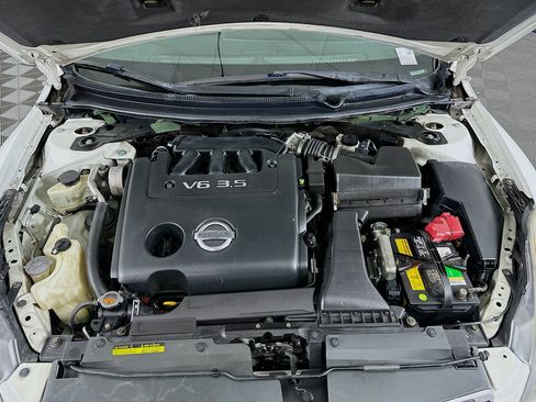 Used 2008 Nissan Altima 3.5 SL w/ Technology Pkg FWD image 34