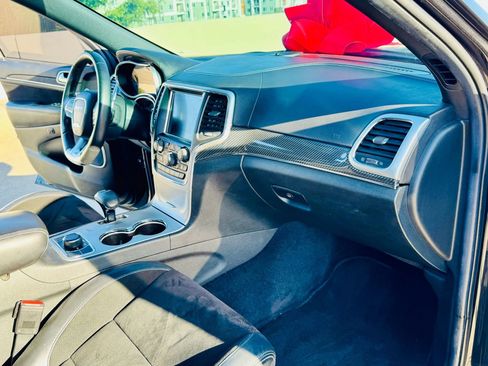 Used 2014 Jeep Grand Cherokee SRT8 w/ Luxury Group II image 78