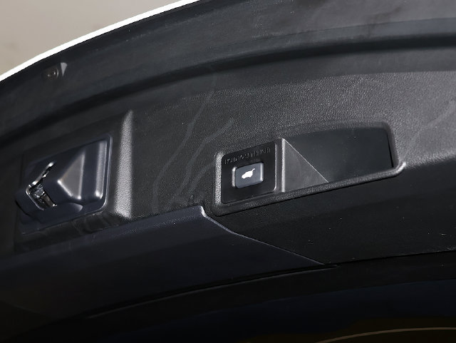Used 2025 Acura RDX SH-AWD image 29
