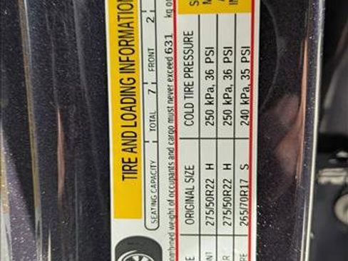 Used 2024 GMC Yukon Denali w/ Denali Reserve Package image 15